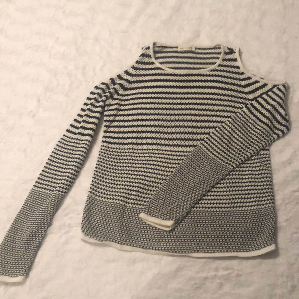 Rag&Bone cold shoulder sweater sizeM